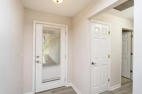 Entry Way - 112 Hercules Rd, Saint Augustine, FL 32086 photo 2 of 2
