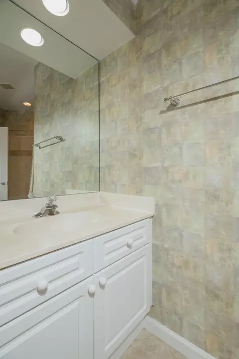 Bath - 1900 Solstice Ct, Saint Augustine, FL 32092 photo 6 of 7