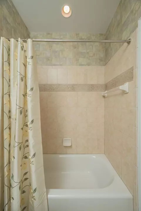 Bath - 1900 Solstice Ct, Saint Augustine, FL 32092 photo 5 of 7