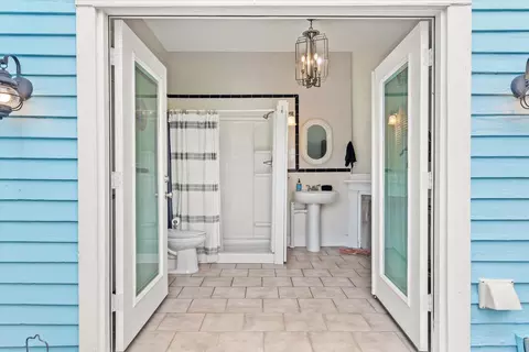 Bath - 75 Osceola St, Saint Augustine, FL 32084 photo 1 of 8