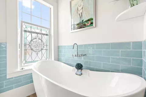 Bath - 75 Osceola St, Saint Augustine, FL 32084 photo 6 of 8