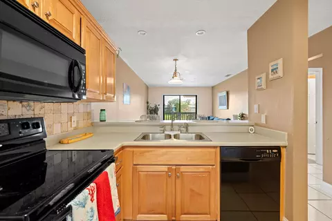 650 W Pope Rd #208, Saint Augustine, FL 32080 photo 1