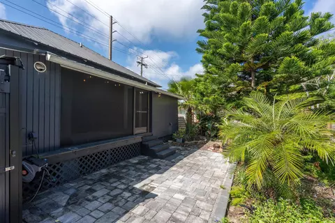 Exterior - 58 Anderson St, Saint Augustine, FL 32084 photo 6 of 13