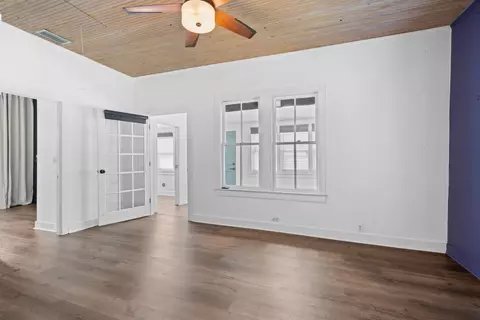 Living - 58 Anderson St, Saint Augustine, FL 32084 photo 6 of 7