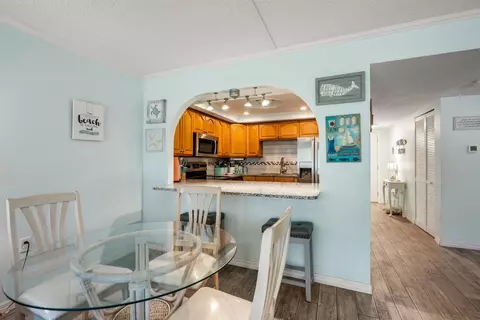 Dining - 7175 A1a S #B115, Saint Augustine, FL 32080 photo 3 of 3