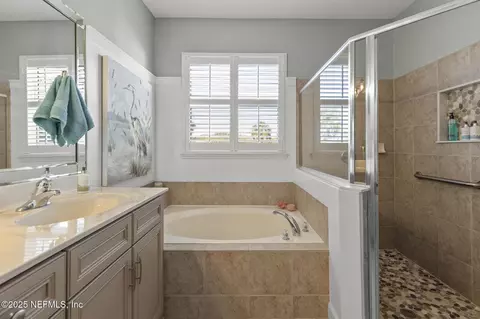 Bath - 321 High Tide Dr, Saint Augustine, FL 32080 photo 2 of 4