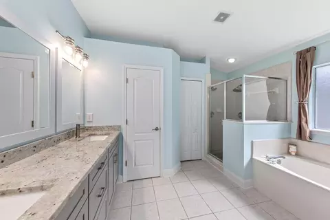 Bath - 1468 Barrington Cir, Saint Augustine, FL 32092 photo 1 of 4