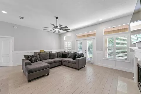 Living - 1468 Barrington Cir, Saint Augustine, FL 32092 photo 3 of 3