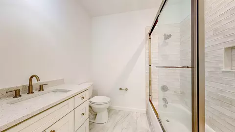 Bath - 410 D St, Saint Augustine, FL 32080 photo 4 of 5