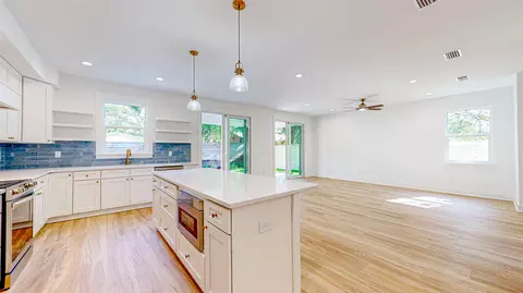 Kitchen - 410 D St, Saint Augustine, FL 32080 photo 4 of 5