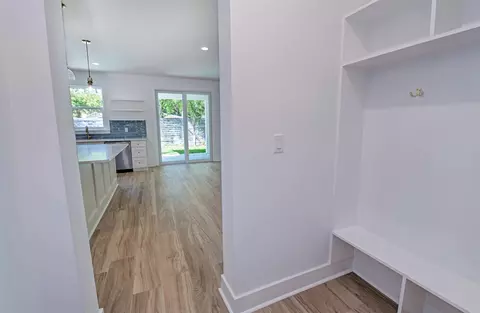 Entry Way - 410 D St, Saint Augustine, FL 32080 photo 2 of 4