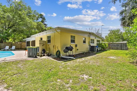 Exterior - 1300 Francis St, Saint Augustine, FL 32084 photo 16 of 18