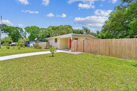 Exterior - 1300 Francis St, Saint Augustine, FL 32084 photo 4 of 18