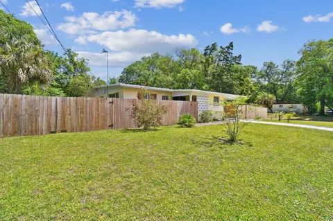 Exterior - 1300 Francis St, Saint Augustine, FL 32084 photo 5 of 18