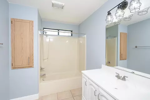Bath - 303 Sea Fox Rd, Saint Augustine, FL 32086 photo 3 of 3