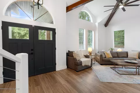 Entry Way - 4172 Creekbluff Dr, Saint Augustine, FL 32086 photo 2 of 5