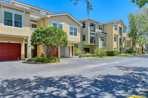 Exterior - 1080 Bella Vista Blvd, Saint Augustine, FL 32084 photo 2 of 9