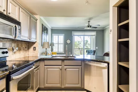 Kitchen - 1080 Bella Vista Blvd, Saint Augustine, FL 32084 photo 3 of 4