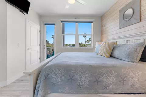 Bedroom - 12 13th St, Saint Augustine Beach, FL 32080 photo 11 of 17