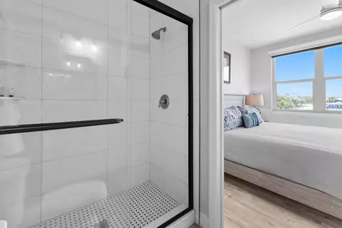 Bath - 12 13th St, Saint Augustine Beach, FL 32080 photo 11 of 13