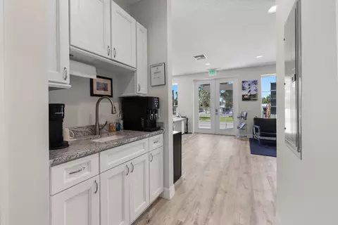 Entry Way - 12 13th St, Saint Augustine Beach, FL 32080 photo 2 of 5