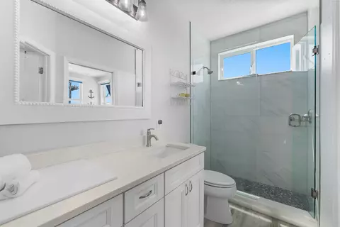 Bath - 12 13th St, Saint Augustine Beach, FL 32080 photo 9 of 13