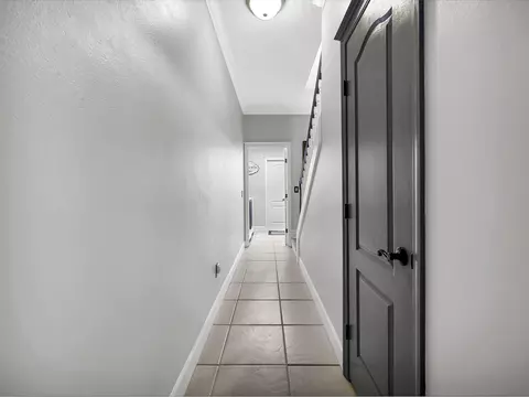 Entry Way - 245 Fiddlers Point Dr, Saint Augustine, FL 32080 photo 5 of 6
