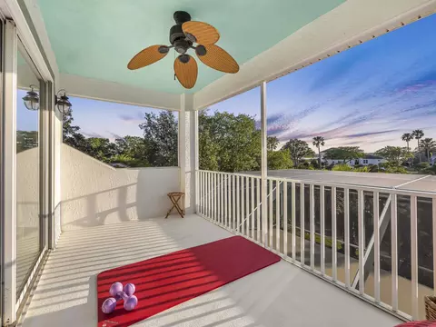 Exterior - 245 Fiddlers Point Dr, Saint Augustine, FL 32080 photo 5 of 12