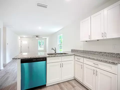 921 Helen St, Saint Augustine, FL 32084 photo 8