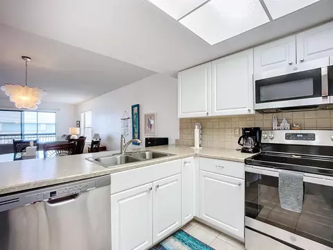 Kitchen - 4250 A1a S UNIT L-26, Saint Augustine, FL 32080 photo 4 of 4
