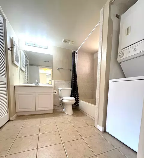 Bath - 4250 A1a S UNIT C-11, Saint Augustine, FL 32080 photo 2 of 3