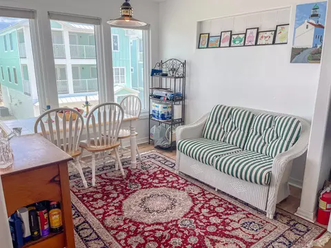 Dining - 120 Seychelles Ct, Saint Augustine, FL 32080 photo 2 of 3