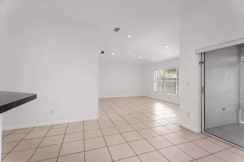 Living - 980 Windward Way, Saint Augustine, FL 32080 photo 1 of 2
