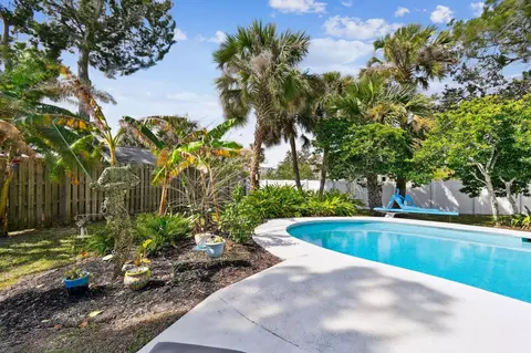 Exterior - 509 Arricola Ave, Saint Augustine, FL 32080 photo 9 of 12
