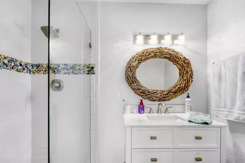 Bath - 343 Monika Pl, Saint Augustine, FL 32080 photo 2 of 3