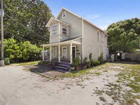 8 Davis St, Saint Augustine, FL 32084 photo 2