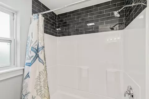 Bath - 112 2nd St, Saint Augustine, FL 32080 photo 2 of 2