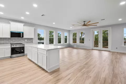 Living - 137 Ferrol Rd, Saint Augustine, FL 32084 photo 3 of 10
