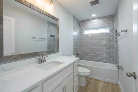Bath - 137 Ferrol Rd, Saint Augustine, FL 32084 photo 2 of 3