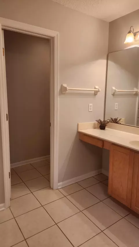 Bath - 708 Blackmoor Gate Ln, Saint Augustine, FL 32084 photo 1 of 9