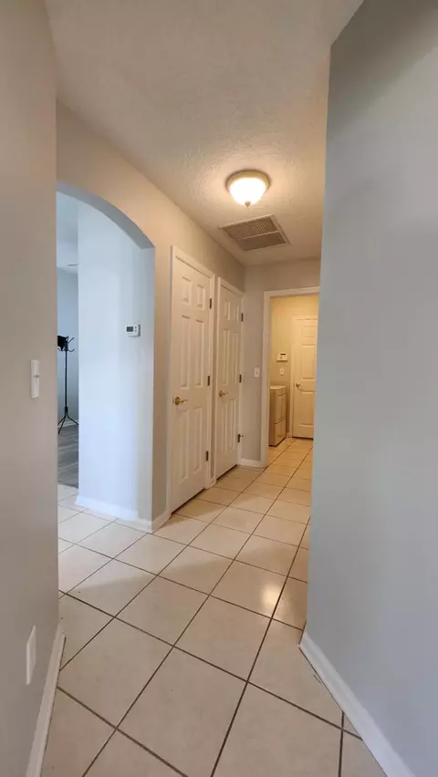 Entry Way - 708 Blackmoor Gate Ln, Saint Augustine, FL 32084 photo 6 of 7