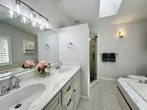 Bath - 104 Falcon Rd, Saint Augustine, FL 32086 photo 1 of 10