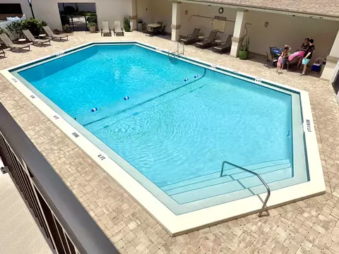 Exterior - 2 Dondanville Rd #115, Saint Augustine, FL 32080 photo 6 of 7