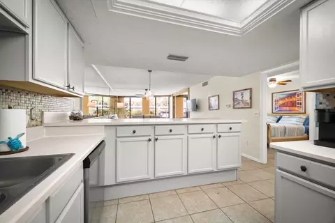 Kitchen - 2 Dondanville Rd #115, Saint Augustine, FL 32080 photo 1 of 3