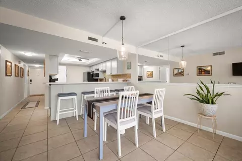 Dining - 2 Dondanville Rd #115, Saint Augustine, FL 32080 photo 1 of 3