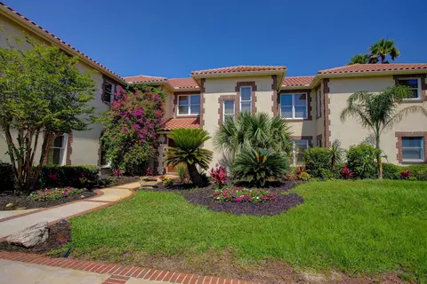 Exterior - 4 Oceanside Dr, Saint Augustine Beach, FL 32080 photo 2 of 12