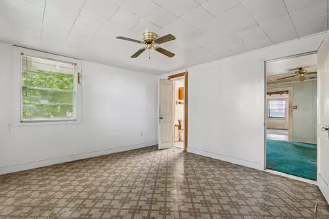 Bedroom - 31 33 Magnolia Dr, Saint Augustine, FL 32080 photo 4 of 10