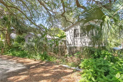 Exterior - 31 33 Magnolia Dr, Saint Augustine, FL 32080 photo 18 of 26