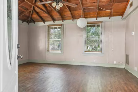 Living - 31 33 Magnolia Dr, Saint Augustine, FL 32080 photo 2 of 5