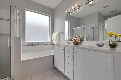 Bath - 644 Casa Fuerta Ln, Saint Augustine, FL 32080 photo 1 of 2